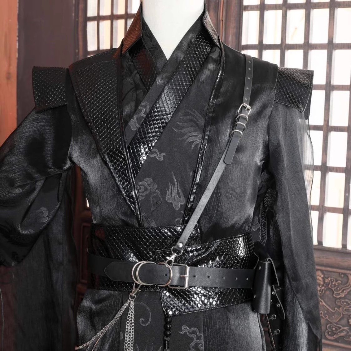 ชุดคอสเพลย์งานคาร์นิวัลชาย He  - Anime Cosplay In Chinese บทวิจารณ์และราคา